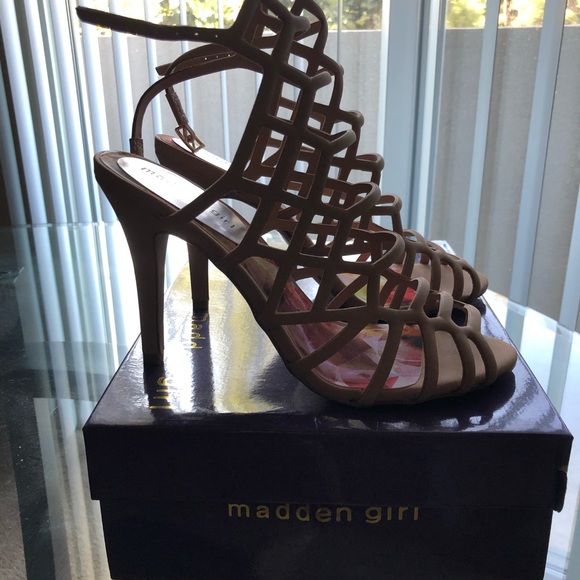 Brand new Madden girl sandals - Picture 3 of 6
